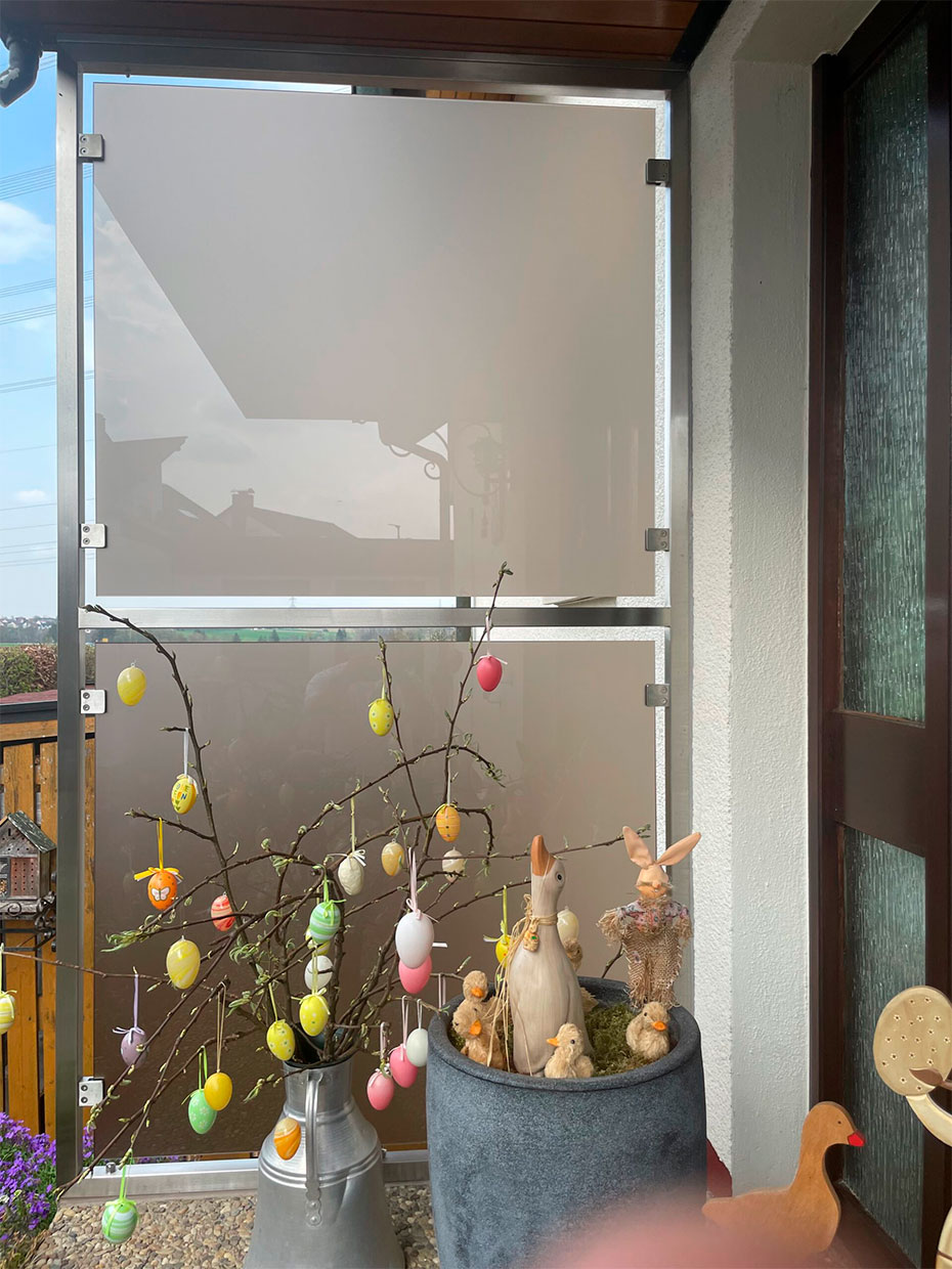 Windschutz und Sichtschutz für Balkon aus Glas in Leonberg