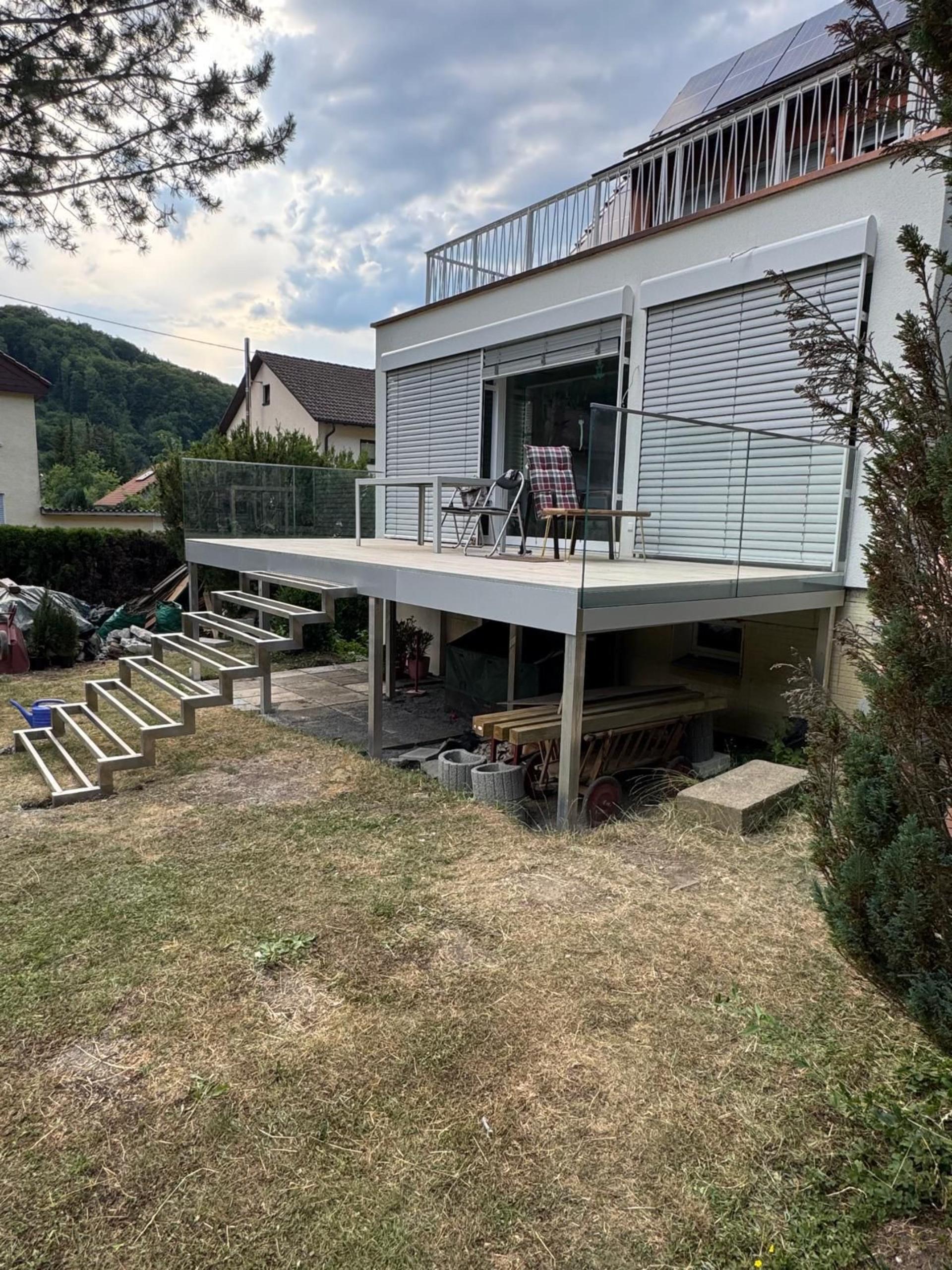 Edelstahl Konstruktion 1 Edelstahl Konstruktionen für Balkon, Terrasse & Treppe – rostfrei, stabil & maßgefertigt für langlebige Außenbereiche.